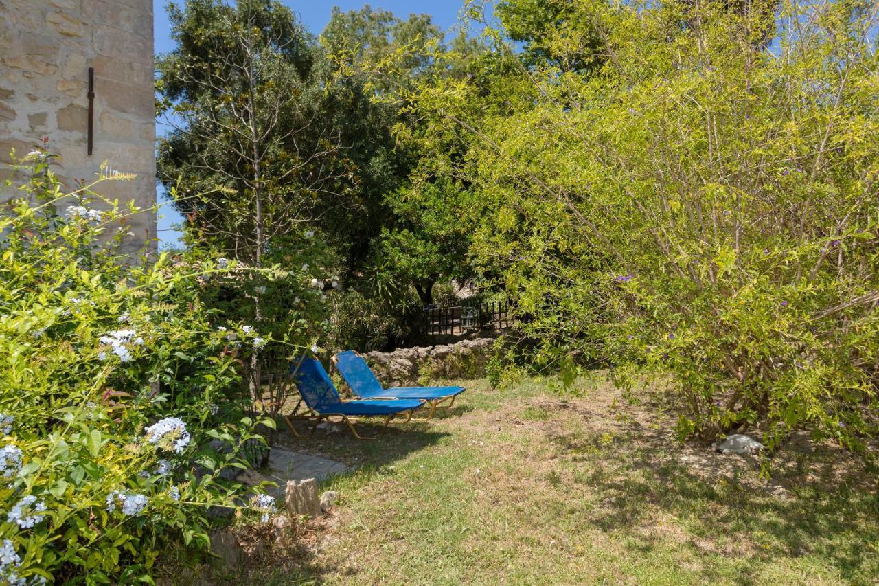 Jianni'S Villa - Stone Villa In The Greenery!! วาซิลิคอส ภายนอก รูปภาพ